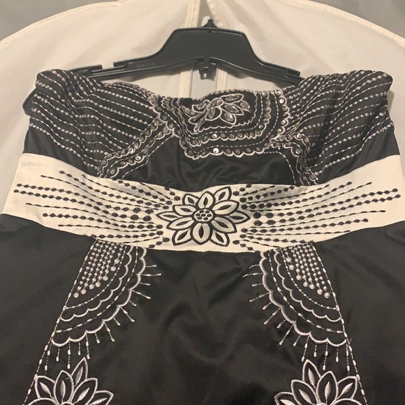 Le chateau party dress - Picture 2 of 4